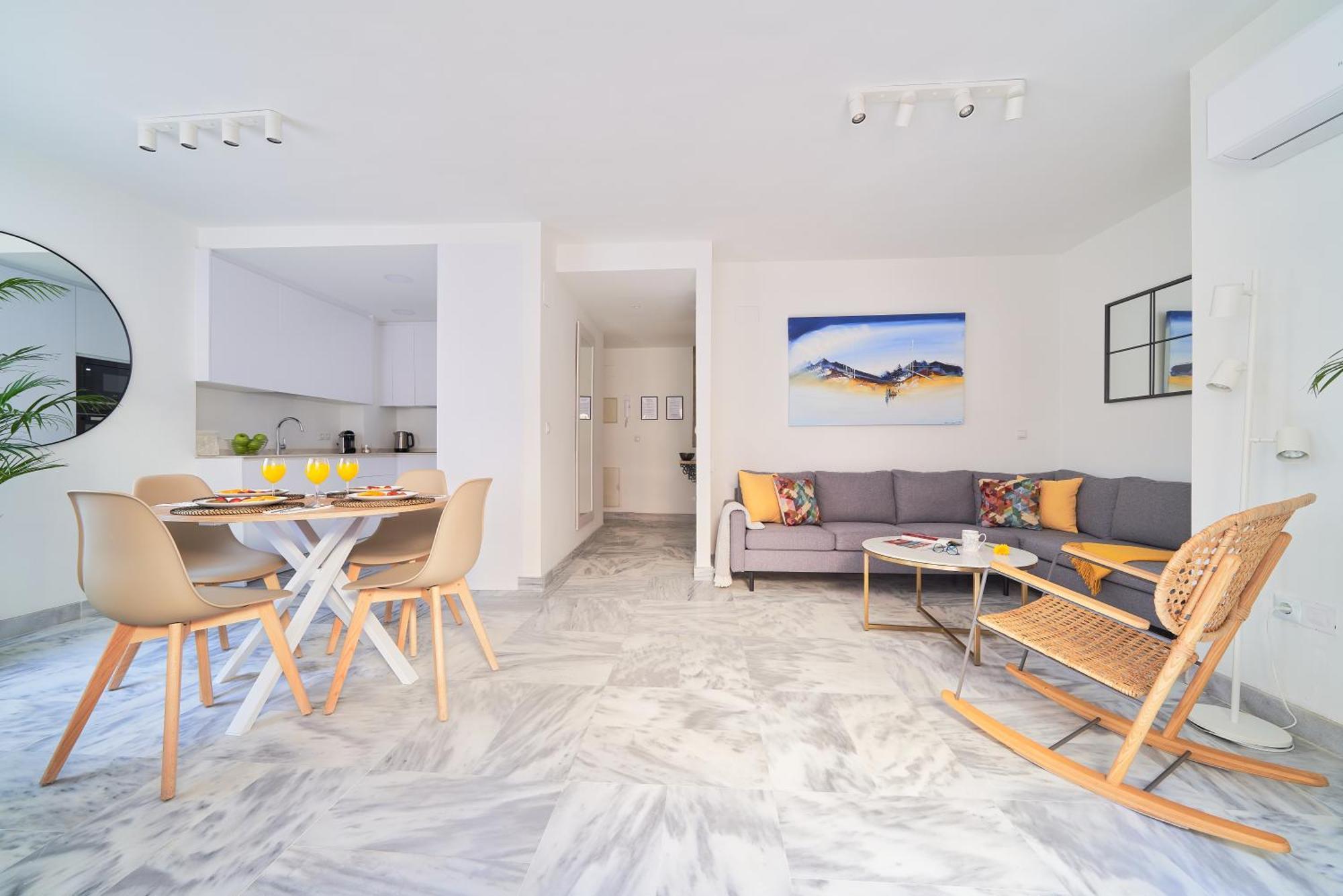 Modern Centre W/ Terrace & Fast Wifi * Malaga